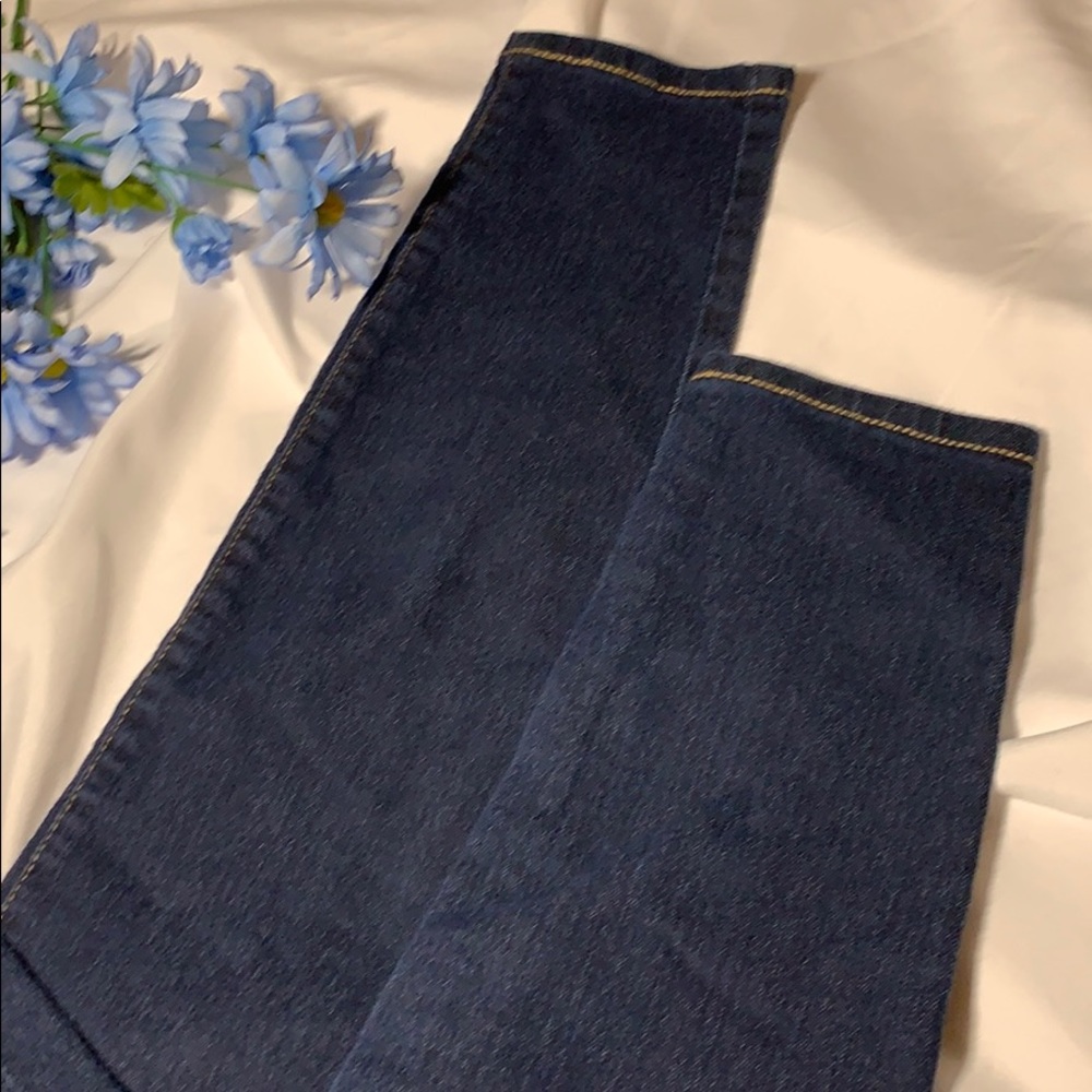 Jeans - Picture 2 of 4